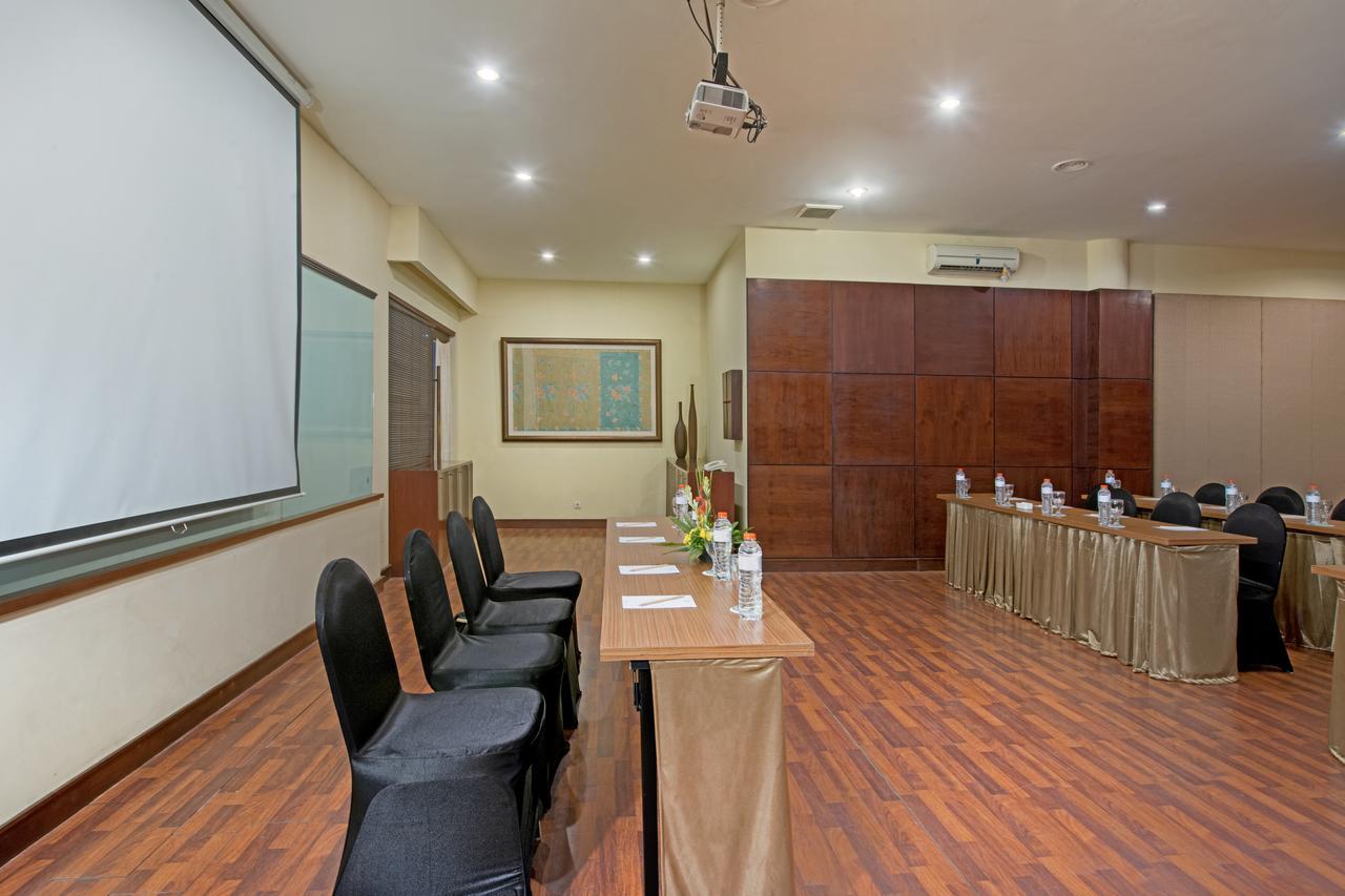 Graha Residen Serviced Apartments Surabaya Exterior photo