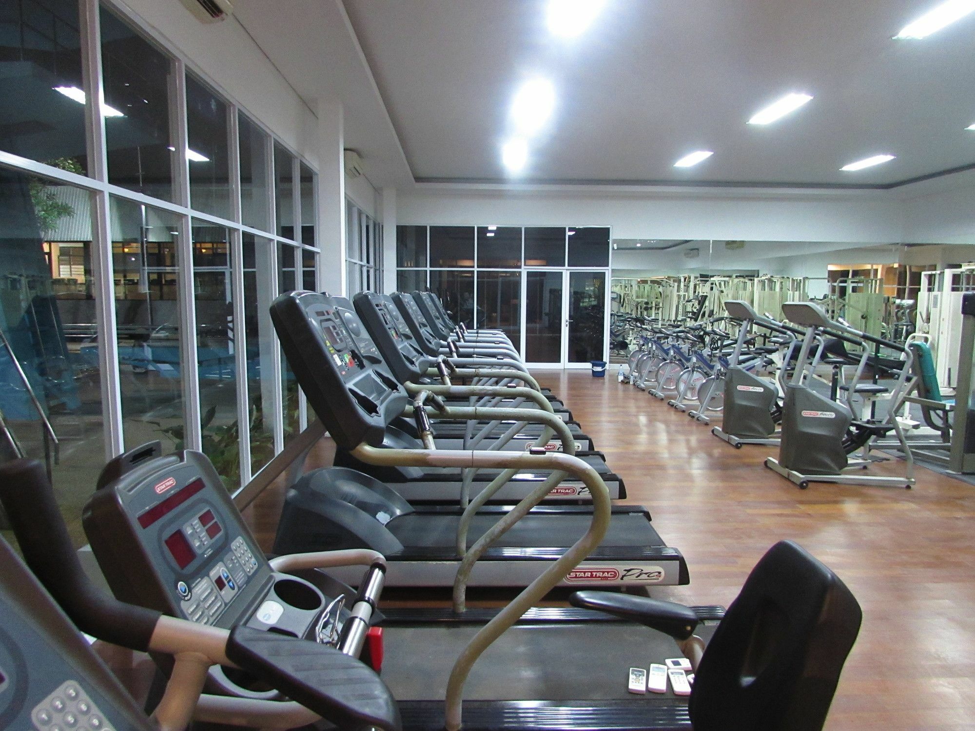 Graha Residen Serviced Apartments Surabaya Exterior photo