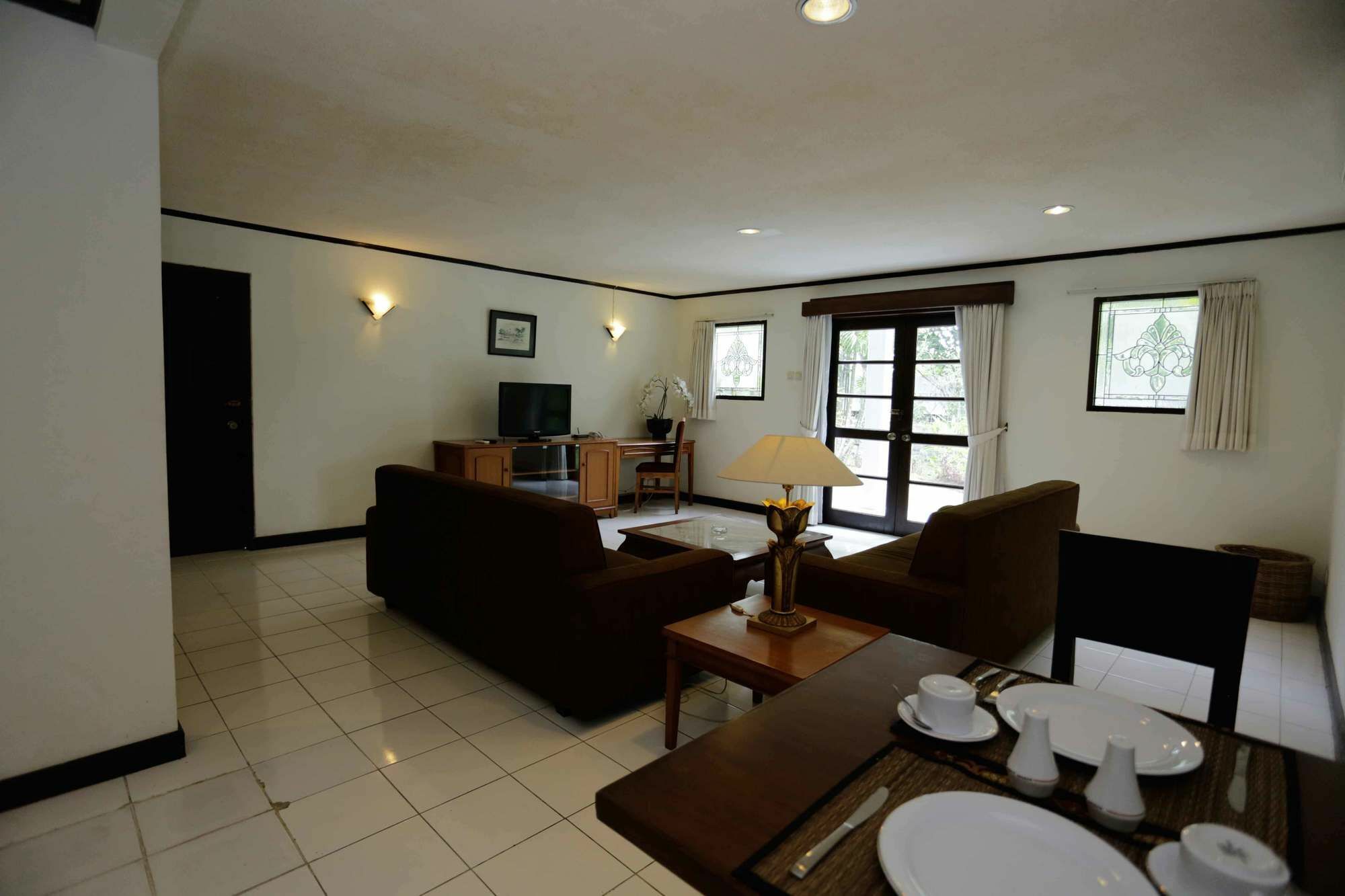 Graha Residen Serviced Apartments Surabaya Exterior photo