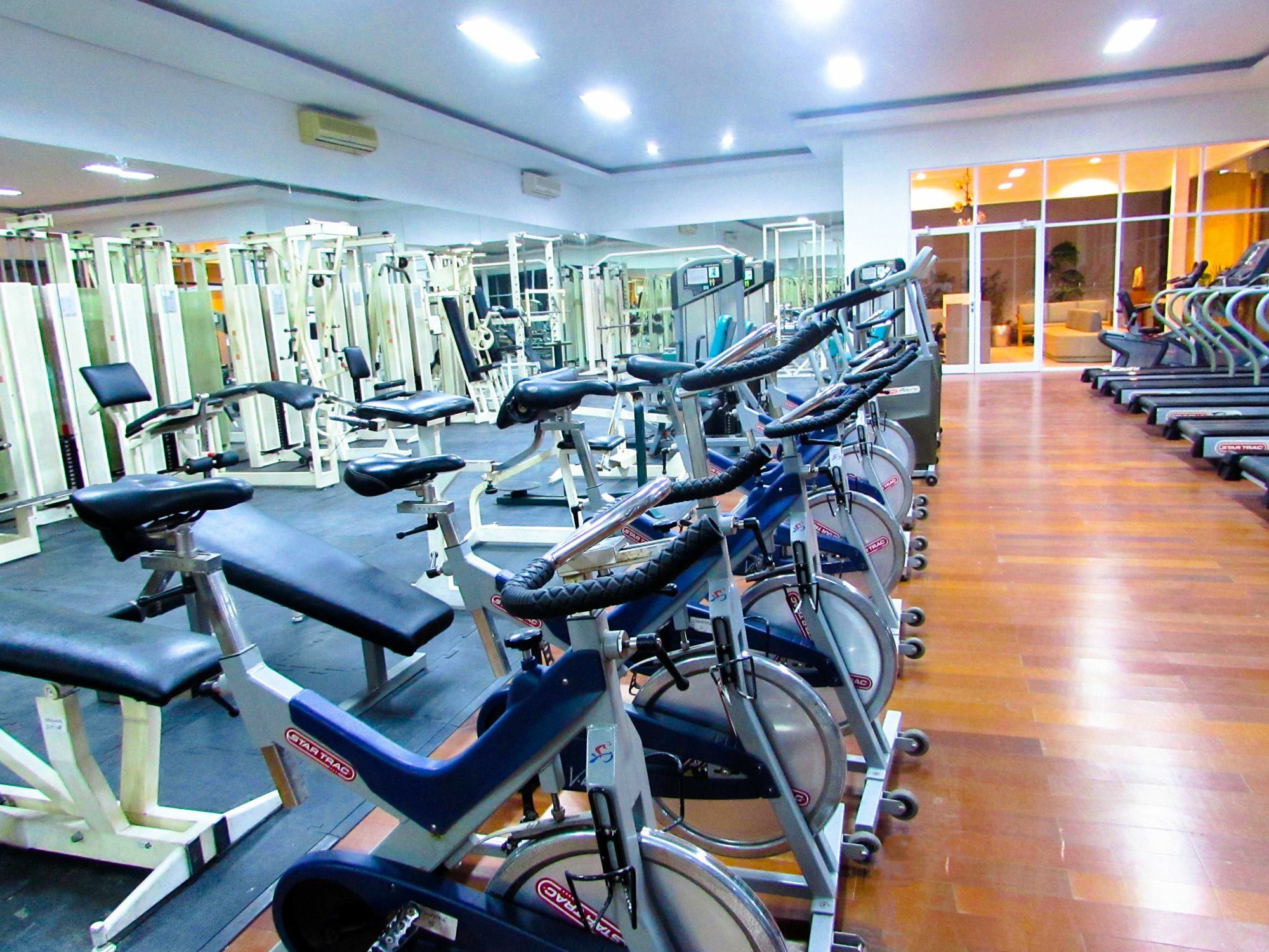 Graha Residen Serviced Apartments Surabaya Exterior photo
