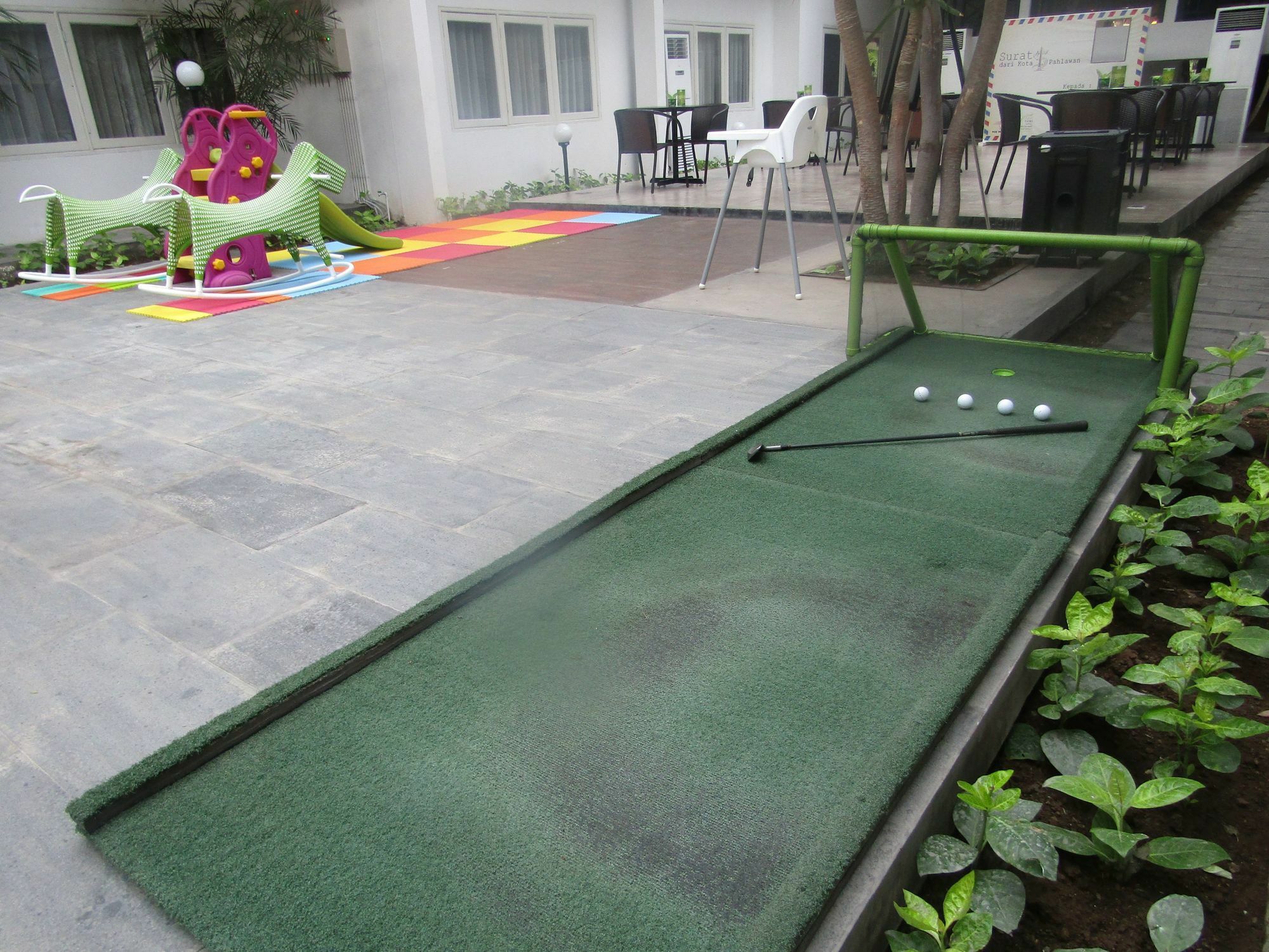 Graha Residen Serviced Apartments Surabaya Exterior photo