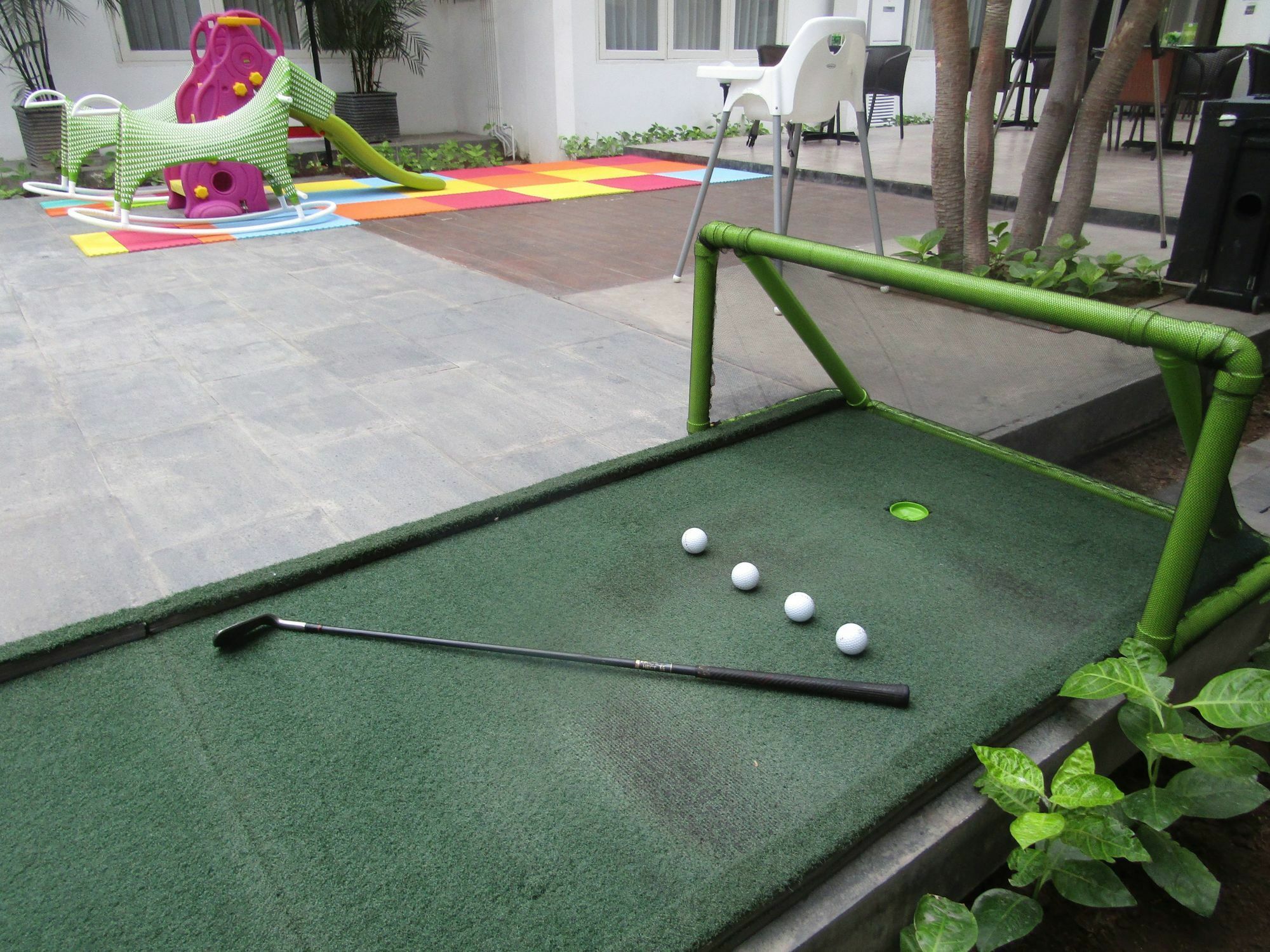 Graha Residen Serviced Apartments Surabaya Exterior photo
